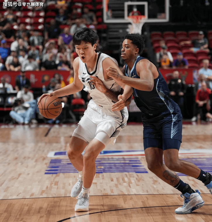 被队记评B-，杨翰森速度缓慢被诟病，面对NBA对手毫无优势