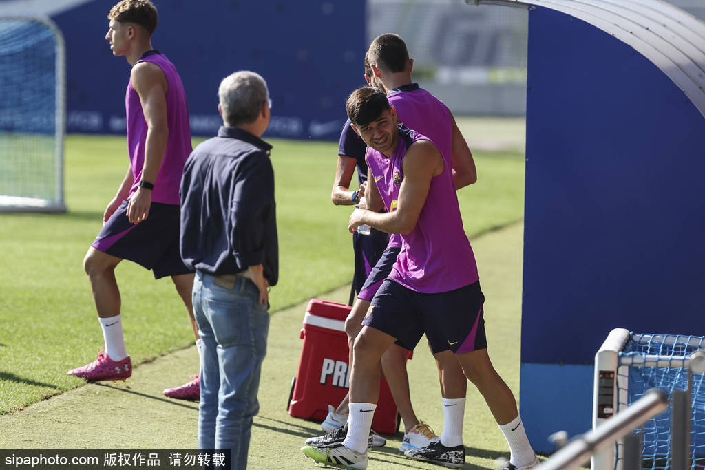 开云体育下载巴萨备战莱万特:德容缺席,战术调整引关注