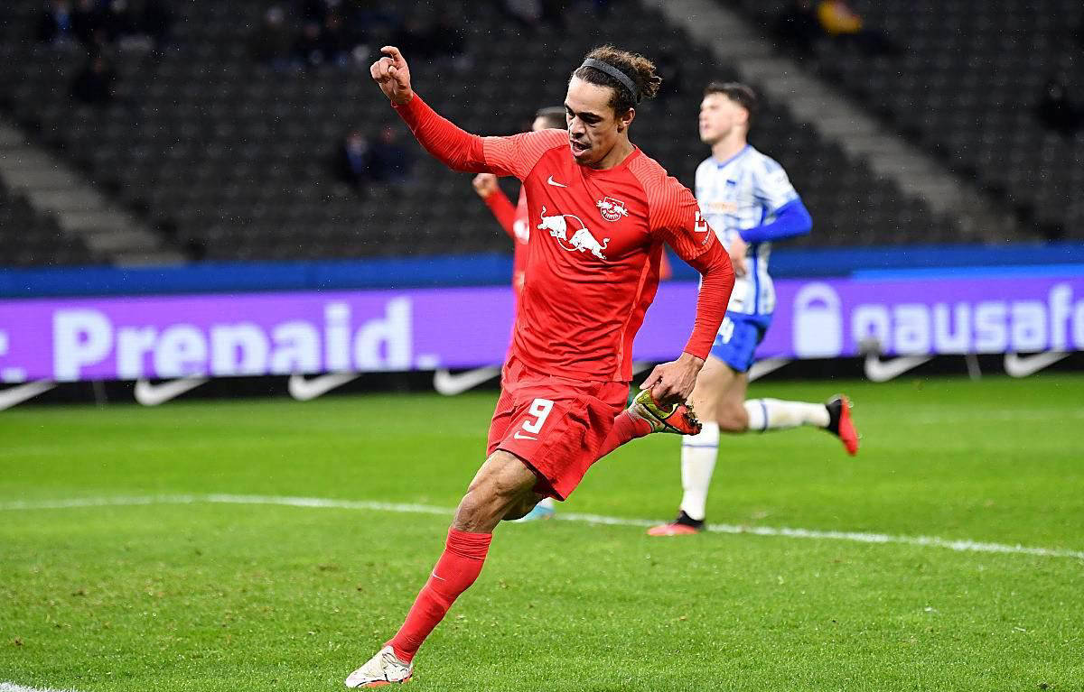 拜仁慕尼黑捧起德超杯，RB莱比锡客场难题待解