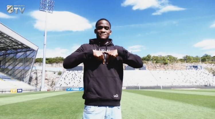 开云体育平台官方:伯恩茅斯20岁前锋阿杰伊永久转会里耶卡