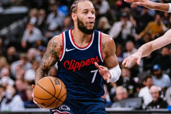 开云体育平台阿米尔-科菲加盟密尔沃基雄鹿,贾米尔-杨签约迈阿密热火