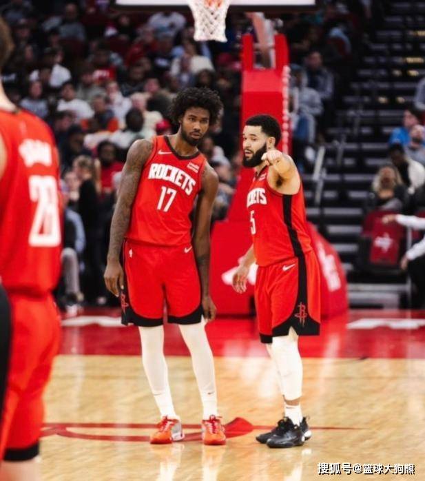 大前锋2选1？火箭队首发阵容仅剩唯一悬念！乌度卡或支持22岁射手