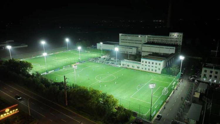 开云体育下载圈粉!淄博闲置厂区变身足球热土