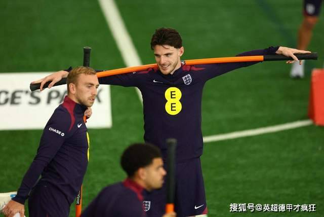 开云体育平台英格兰队首发没利物浦、曼联、切尔西球员！这个锅不该图赫尔背！