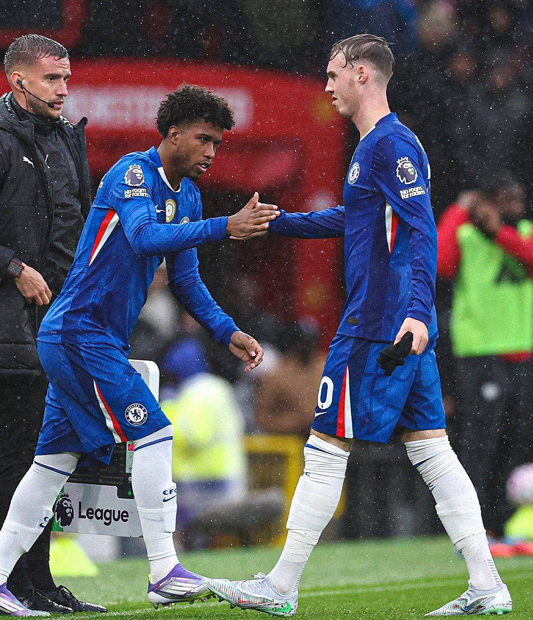 曼联2-1击败切尔西!阿莫林续命,切尔西遭遇首败