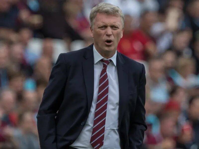 央视直播英超豪门，利物浦苦主走下神坛，对手力挺阿森纳冲击两冠