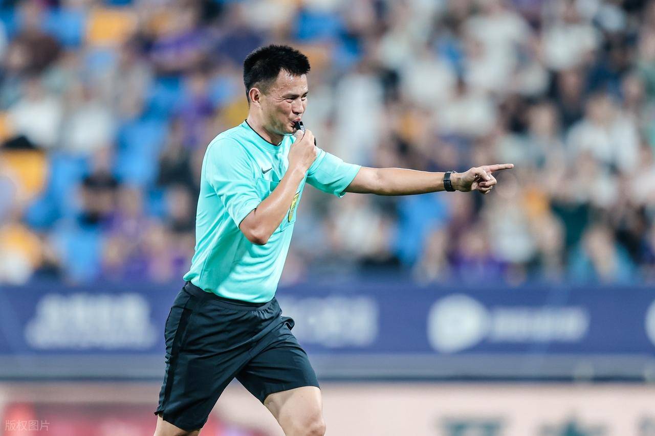 CCTV5+直播!蓉城VS西海岸3大看点:李海新迎考验+中超争冠走势