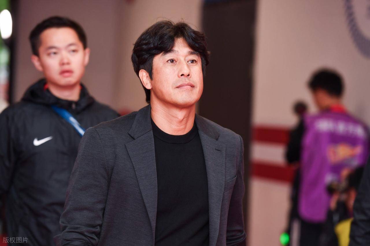 CCTV5+直播!蓉城VS西海岸3大看点:李海新迎考验+中超争冠走势