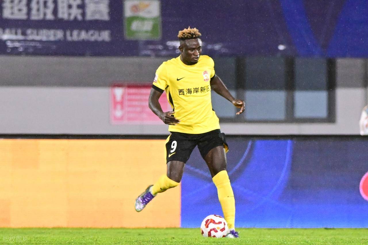 CCTV5+直播!蓉城VS西海岸3大看点:李海新迎考验+中超争冠走势