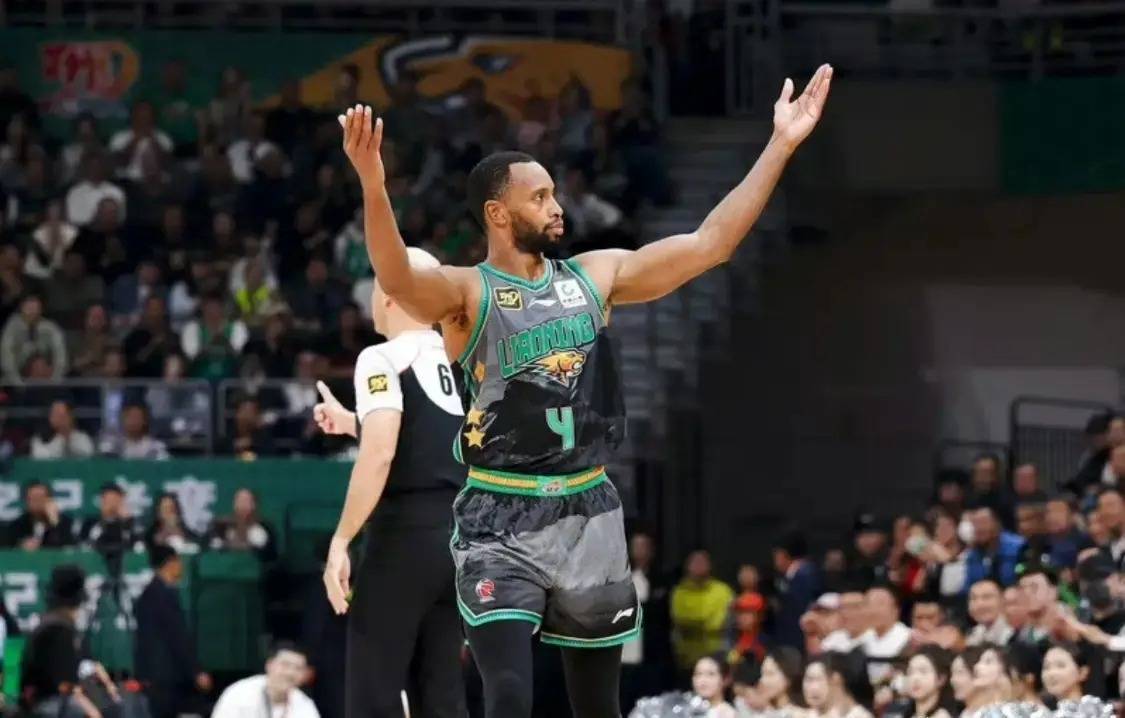 CBA新政对广东影响大,上海敲定4外援,江苏重磅引援抵达